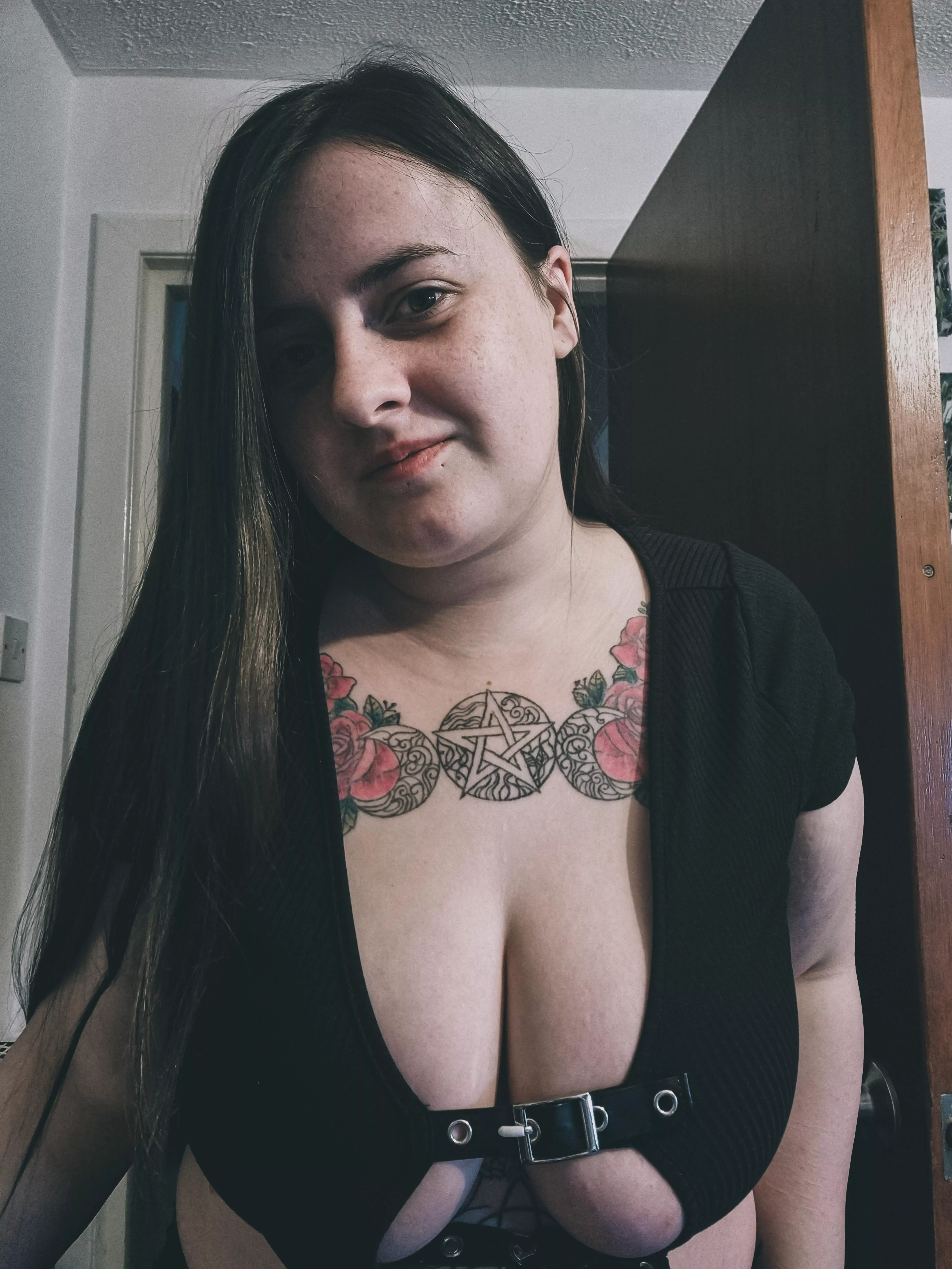 Obsidian Raven Rose (@ObsidianRavenRosePremium) [OnlyFans]