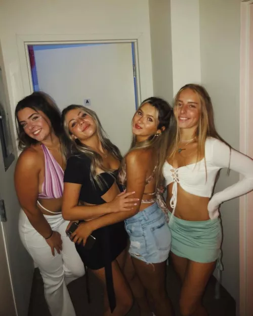 Party girls [4]
