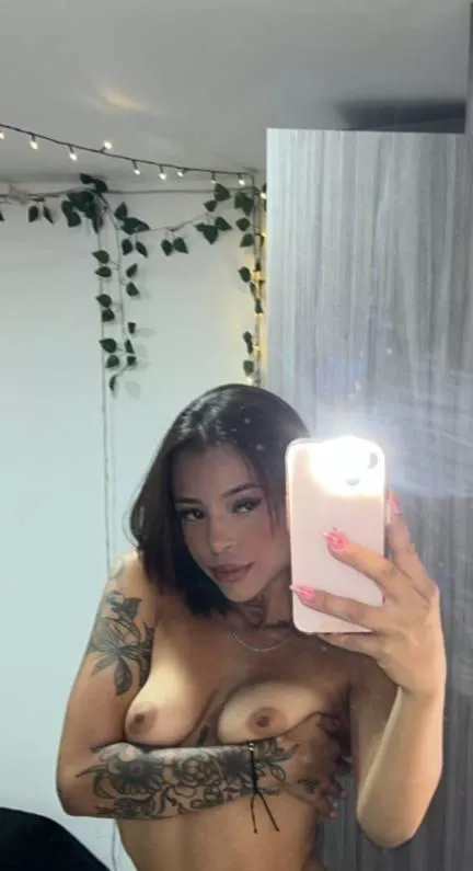 Think i'm cuter with my nipples out