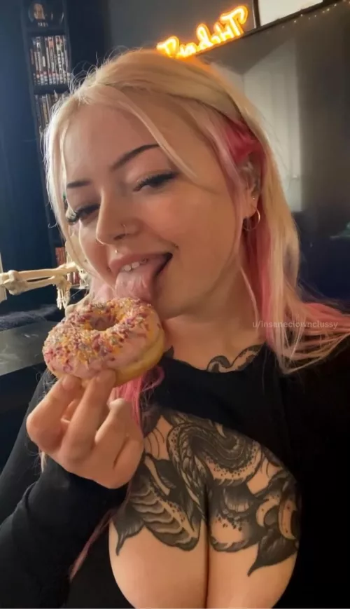 wish you were me, or wish you were the donut? 😈