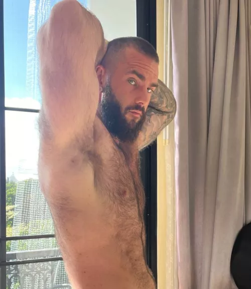 would you sign up to lick my armpit?? :D