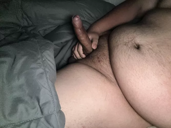 23/ chub/ looking an online buddy for some fun ;/