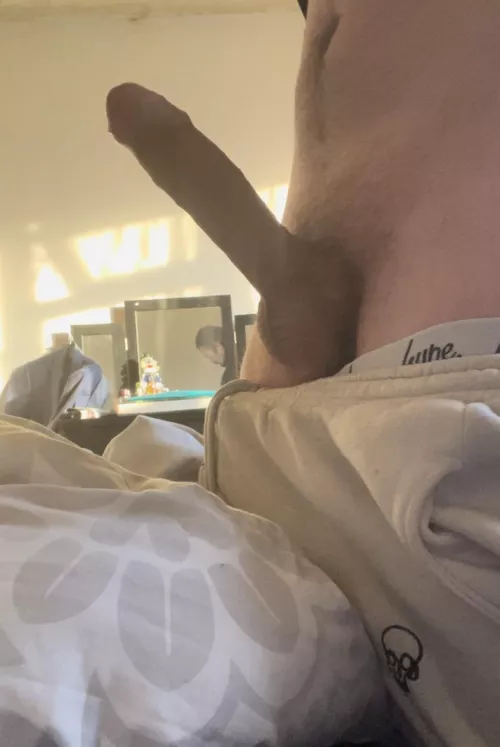 24 yrs old. You horny for me?Dms open 😈💪🏼