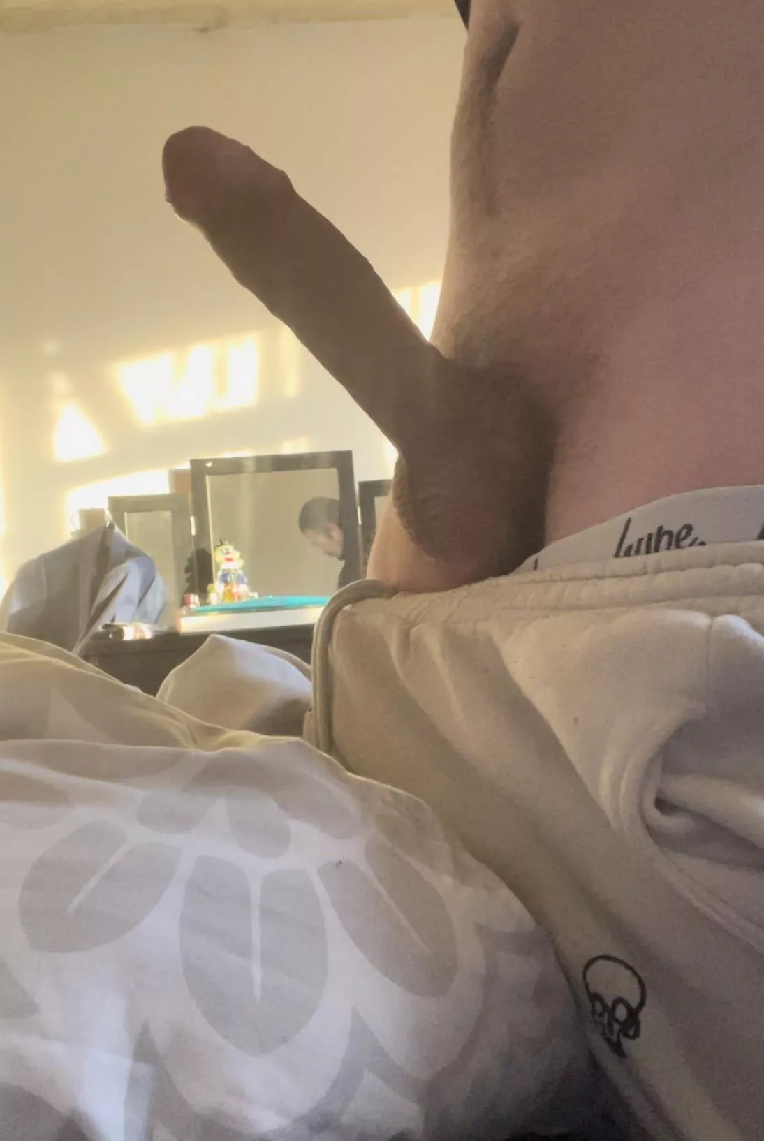 24 yrs old. You horny for me?Dms open 😈💪🏼