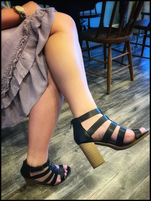 Black and Strappy 🖤 a nice look 👀