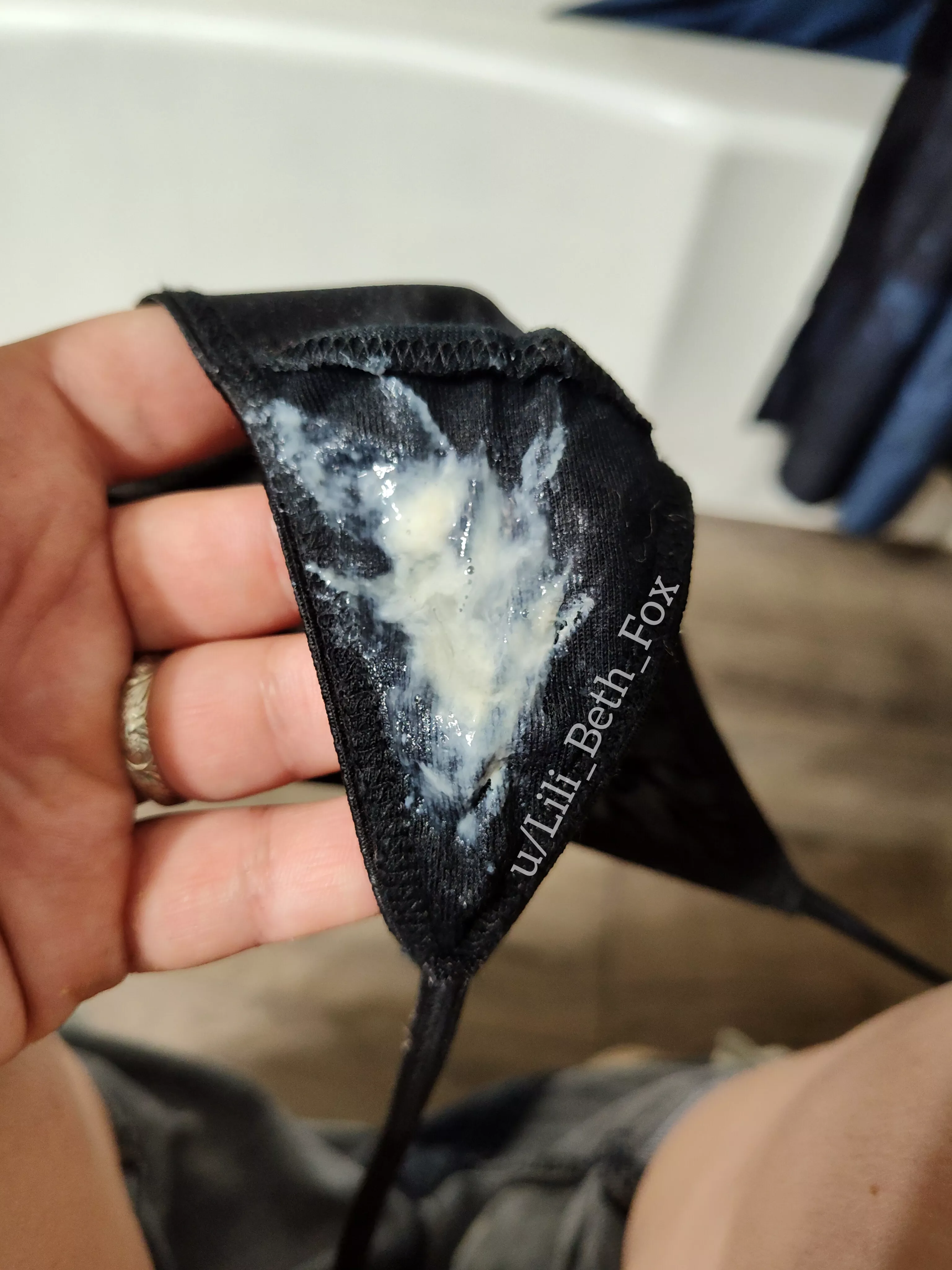 Day 2 cream... So thick and wet that you can't even tell where today's starts and yesterday's ends!