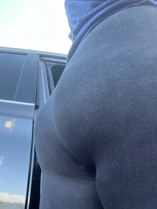 Fitting just right 🖤