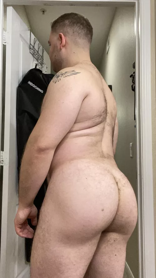 give it a good slap 👋🏻 🍑