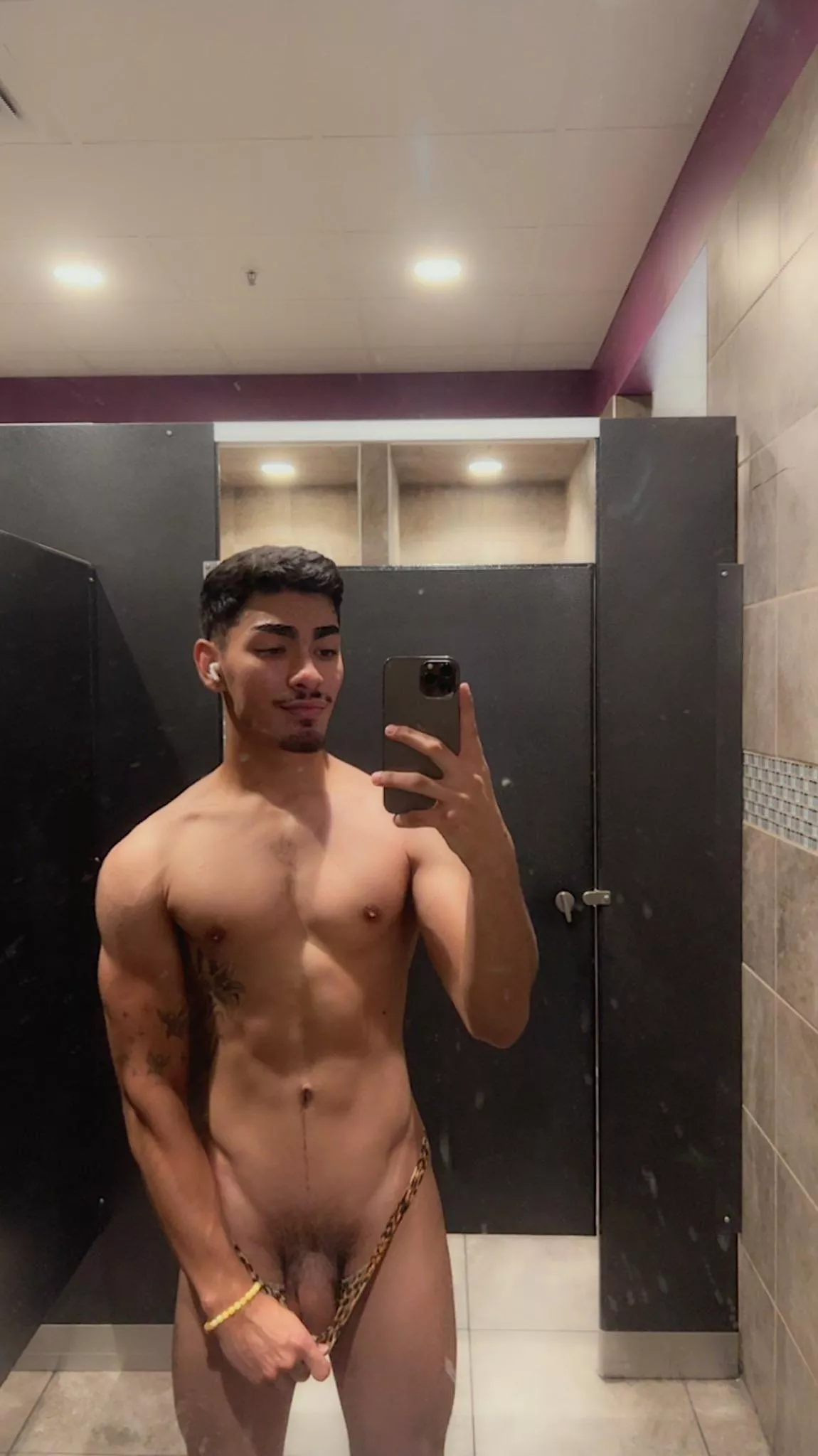 Got the cheetah 🩲 on