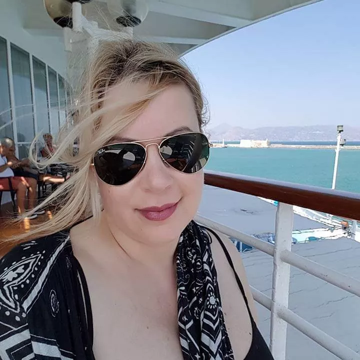 Hi all! Do I look sexy?