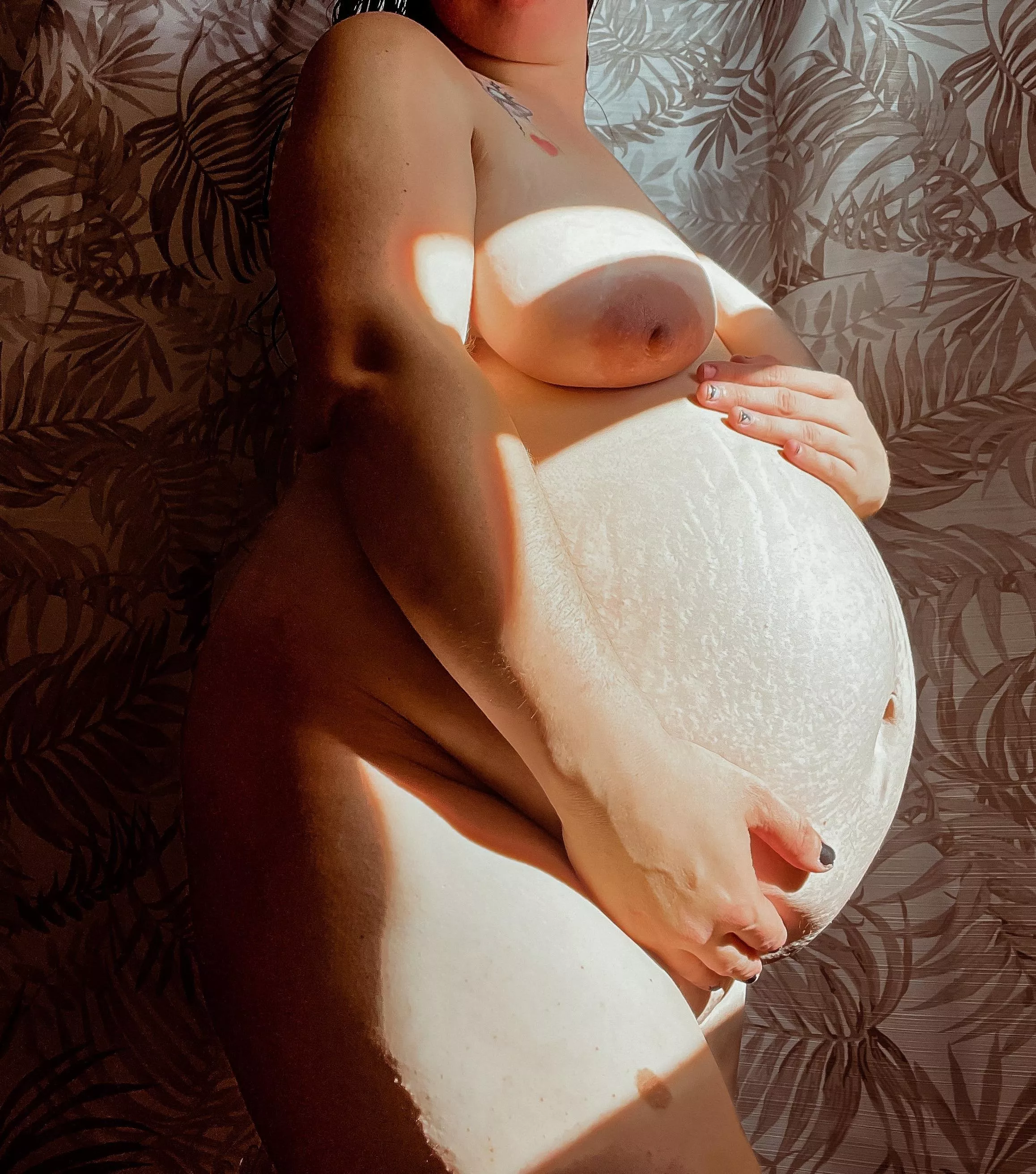 I know you’ve dreamed of being with a pregnant MILF😈