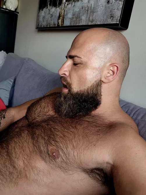 I'm imagining that you're sucking me, mmm, do you want to come?