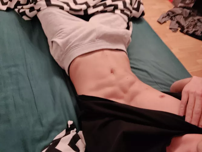 [M23] grey sweatpants season 👀