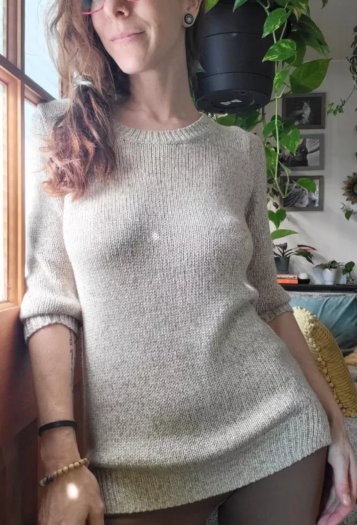 Nothing like a nice warm sweater ☀️