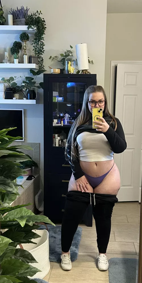 Shall I keep undressing (f)