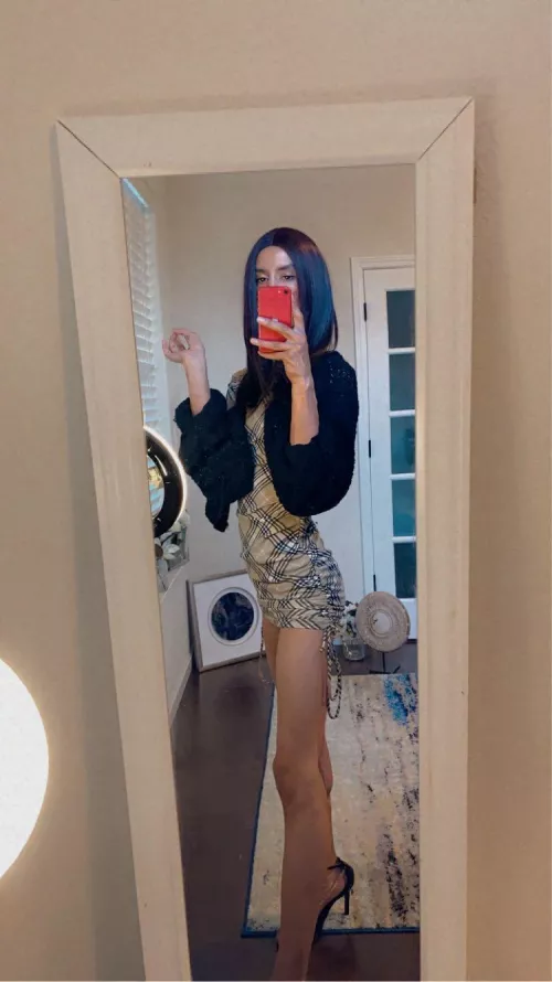 Should I dress like this more often?