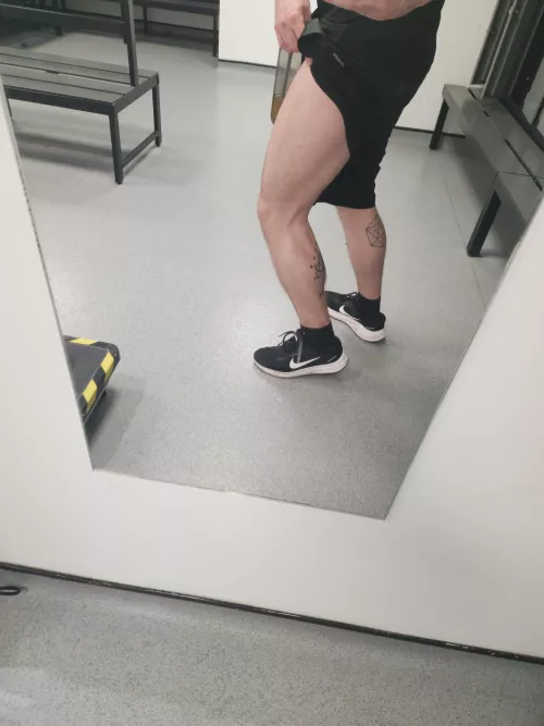 Working on my quad to calf ratio