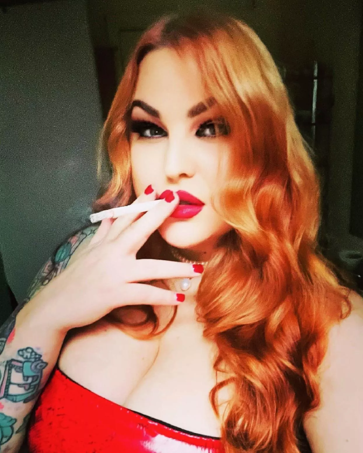 Would you borrow me your lighter?