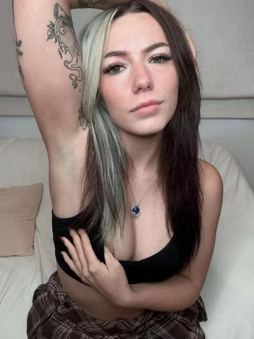 Would you say my armpits are smooth or stubble and are they your type?