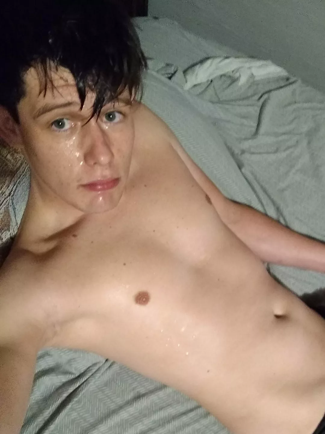 [23] I'll beg for your load 🤤