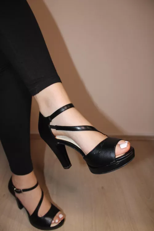 Black Heels are so nice