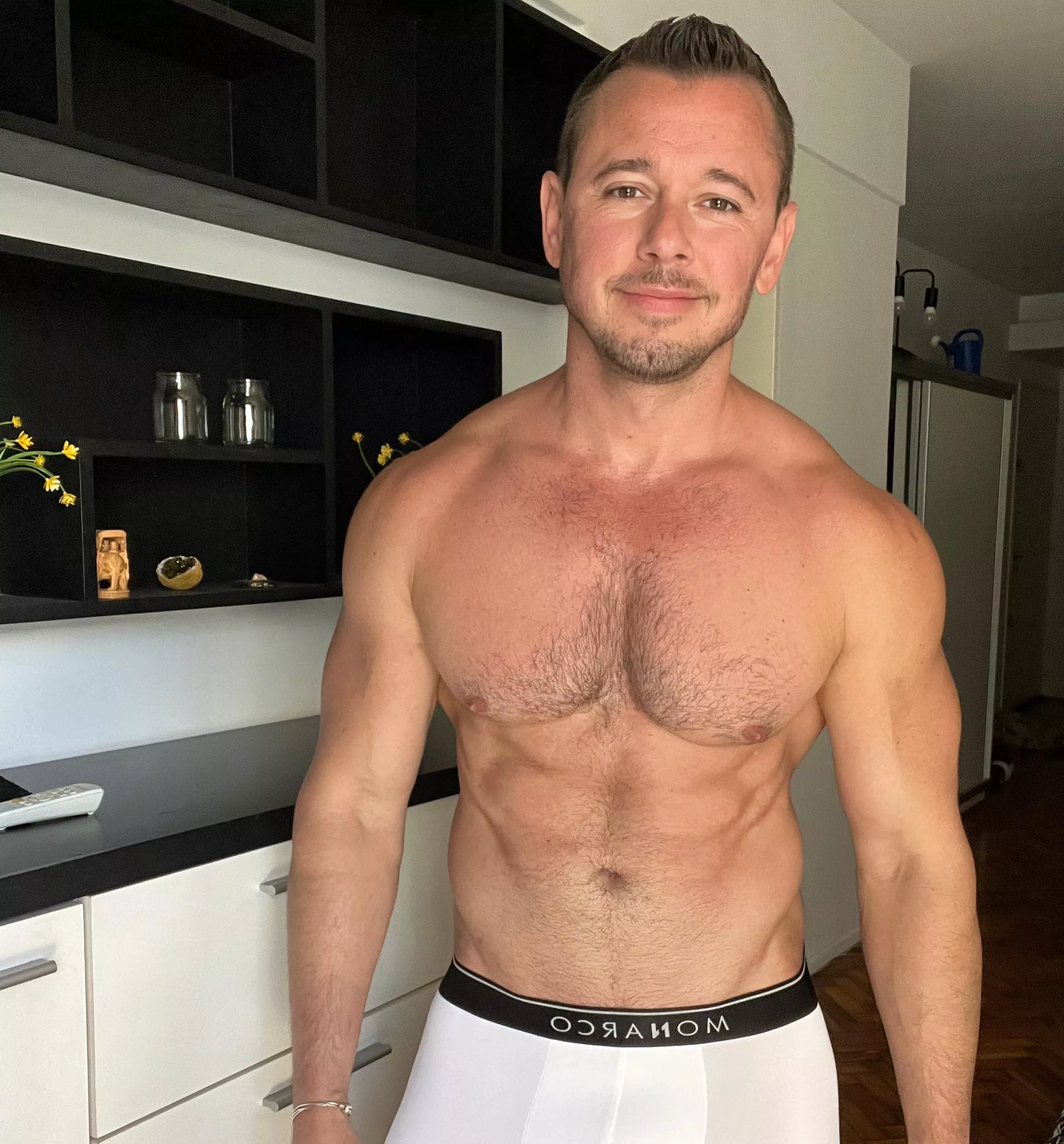 Good morning and happy Monday! There are a lot of things in this world that cause heartache. Please comment below the things that bring you joy. I really want to hear them!