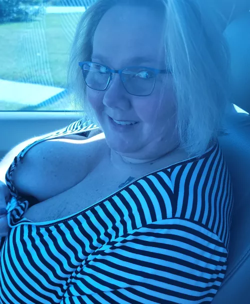 Happy Monday, friends!