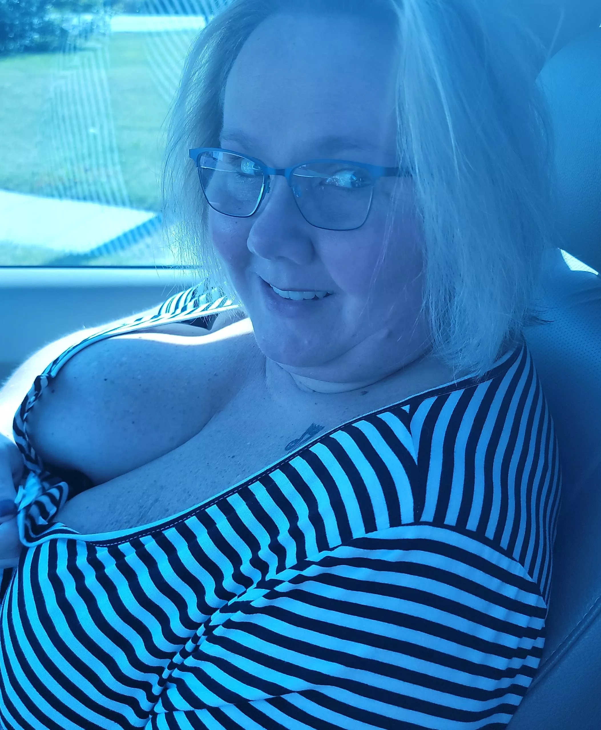 Happy Monday, friends!