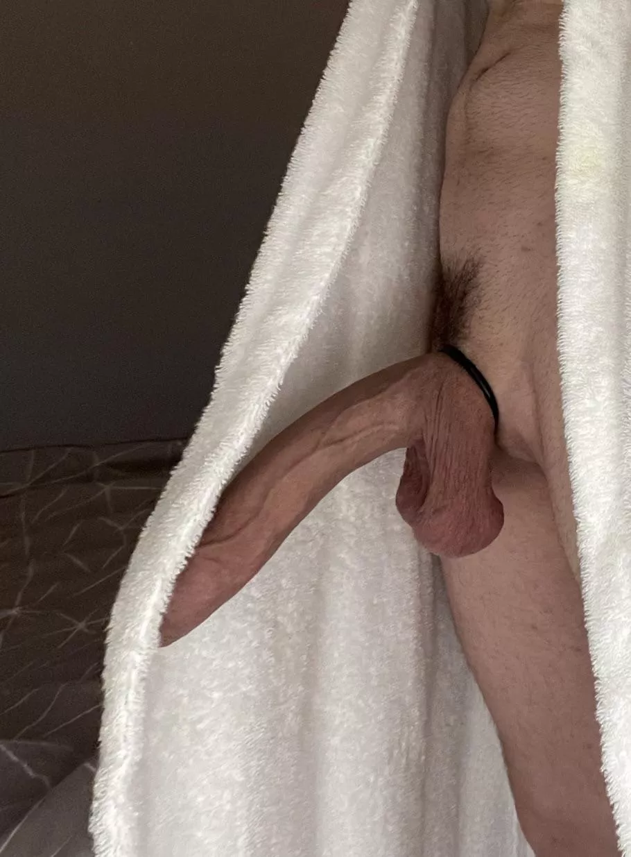 I walk past you in the hallway like this, WYD?