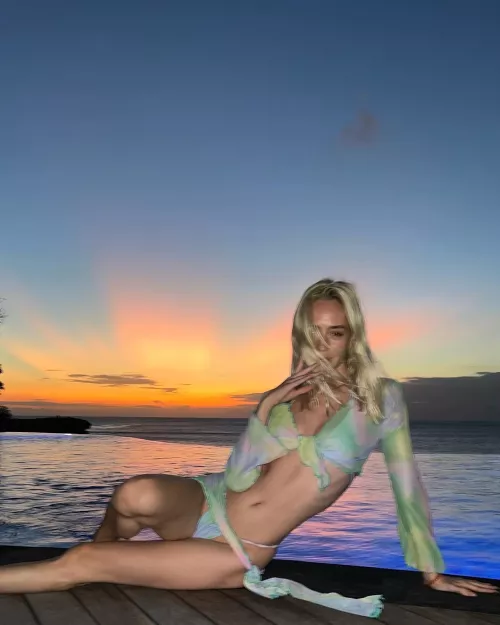 Just look at my perfect and cute body, you can own it