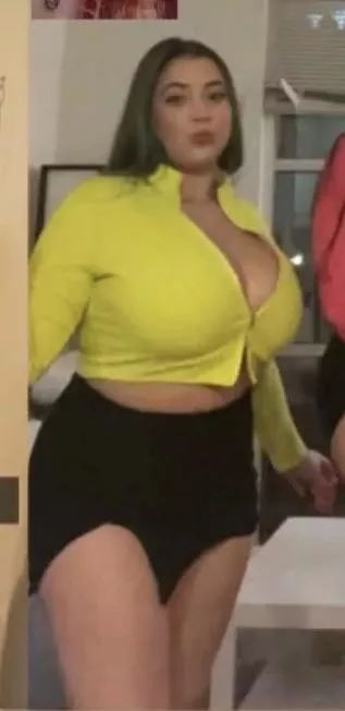 Massive in yellow
