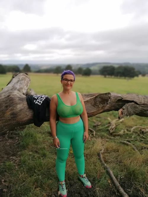 My favourite hiking top 😜😜💚💚💚