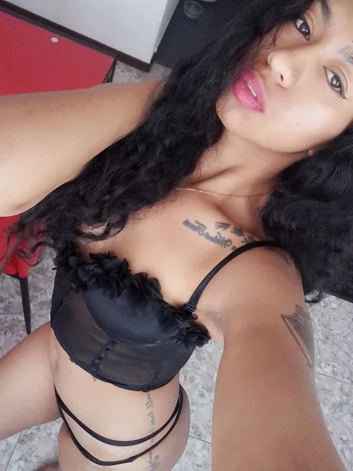 On our first date, I want us to watch Netflix, relax, and work on each others body