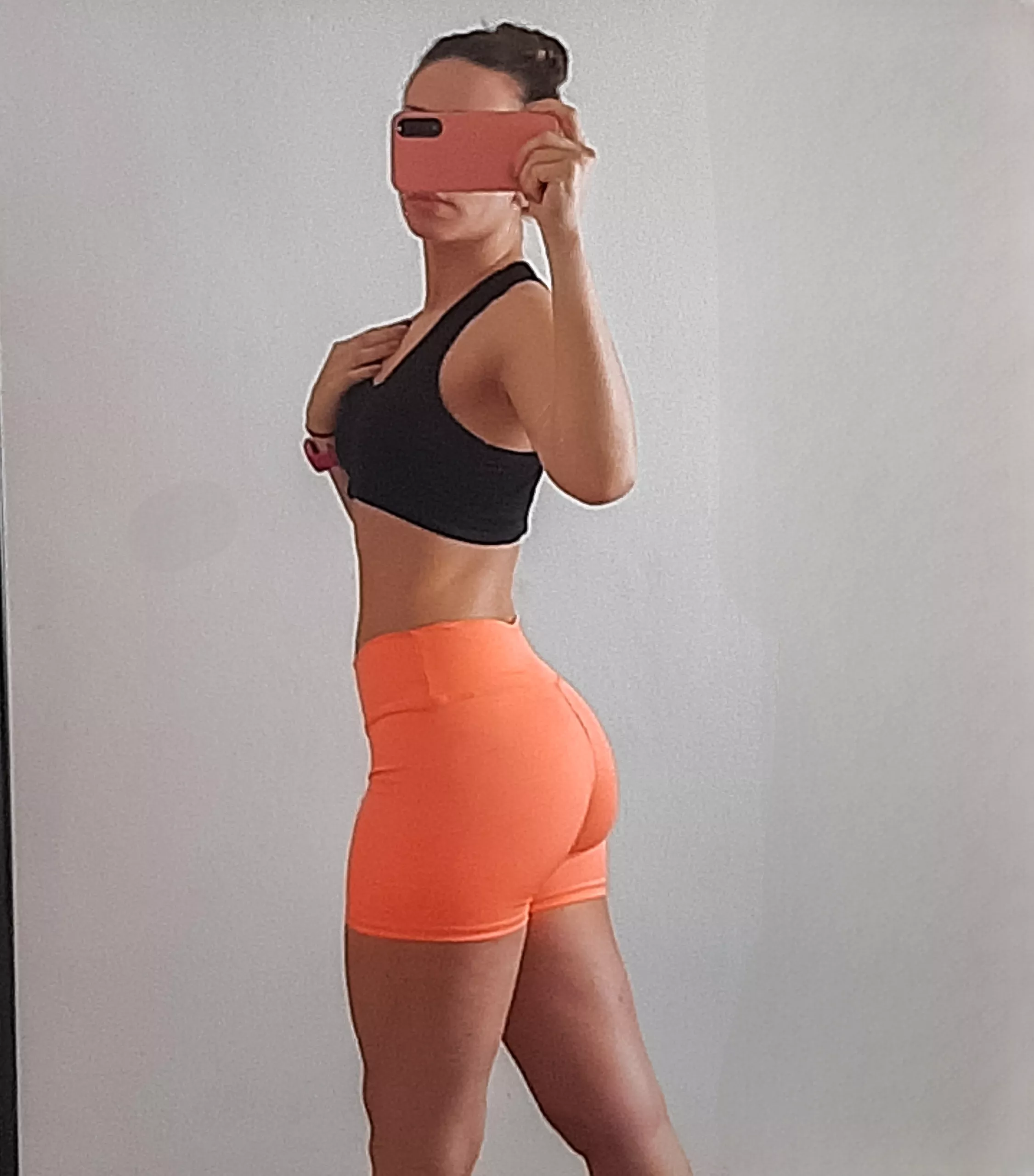 wearing crop top to train❤