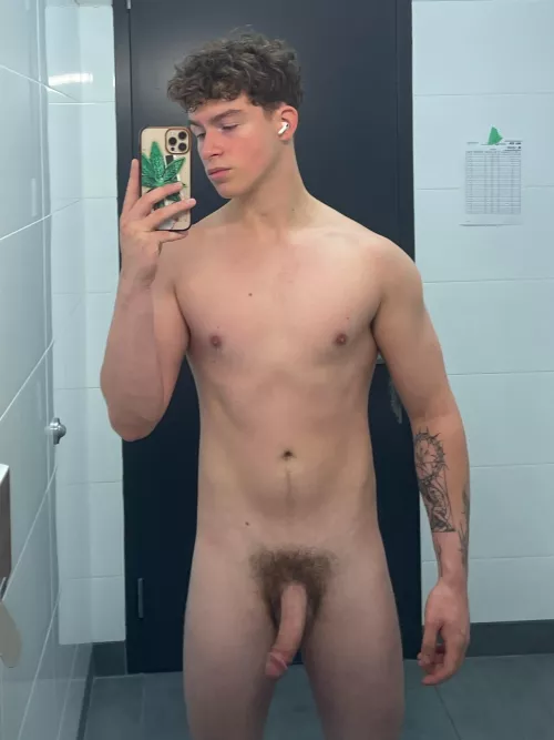 Who wants to lick the gym sweat off me ;)