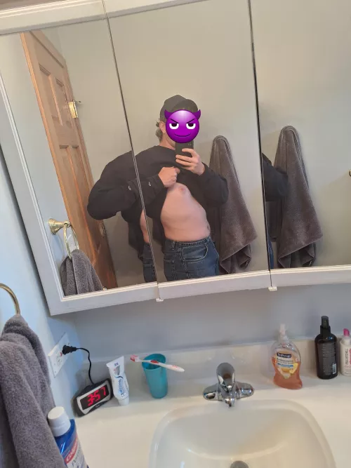 25 M IL/Chicago looking for a girl to cuck/friendzone me