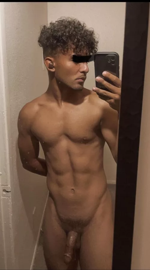 25m - Arizona - Bull looking for hotwives/couples