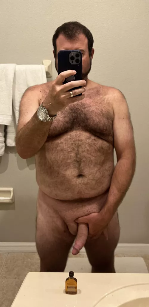 [47] When Daddy gets upgraded to first class and overserved bourbon. 😈😘