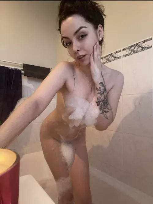 am i still fuckable with no make up on?? 🥹🫶🏻