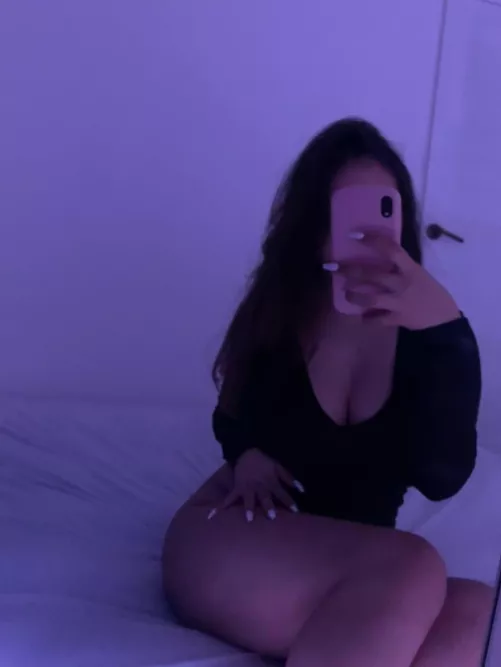 bodysuits turn me on ;)