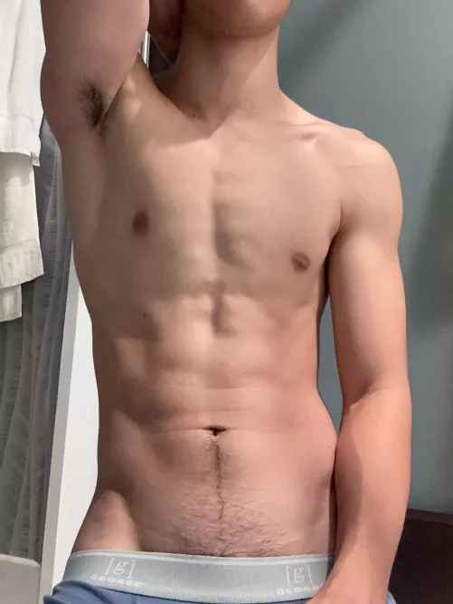 Come closer I’ll help you stuff your face in here