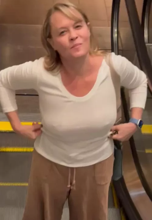 Got a new shirt today. Showing more than just pokies.