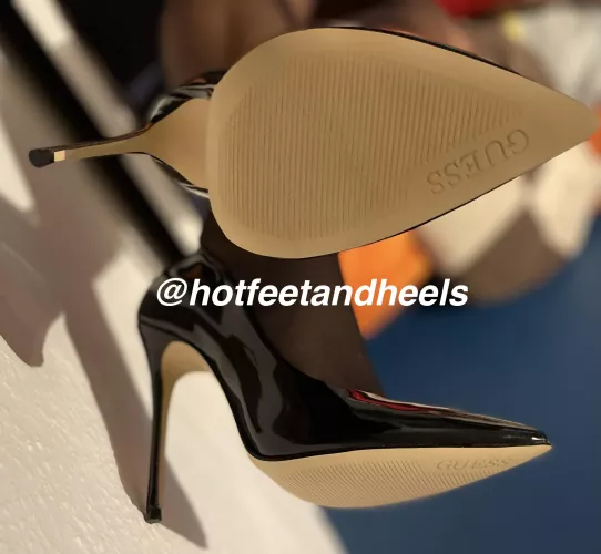 I Guess you like it, waiting for you like that (f)