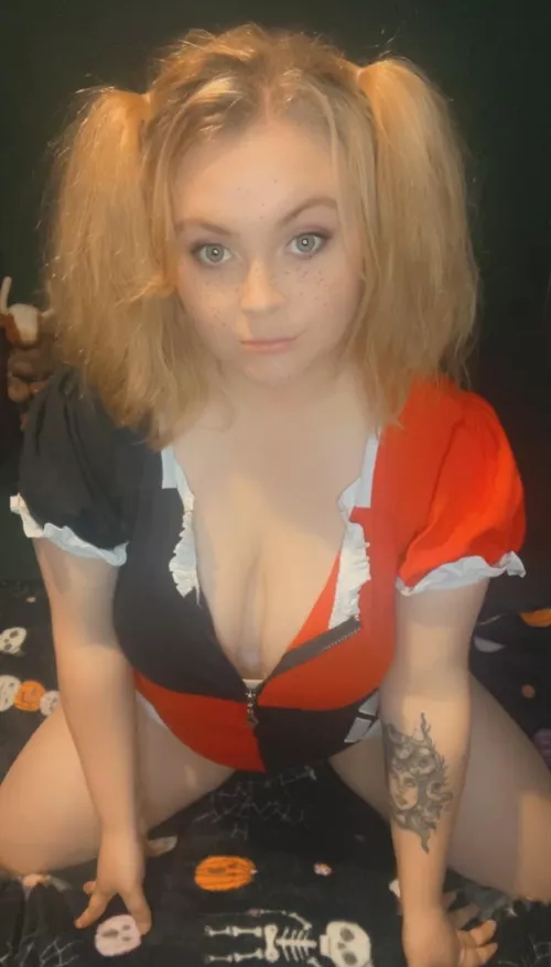 I love my new Harley Quinn onesie