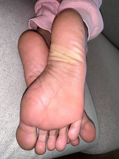 I’m ready for you to moisturise them 💕