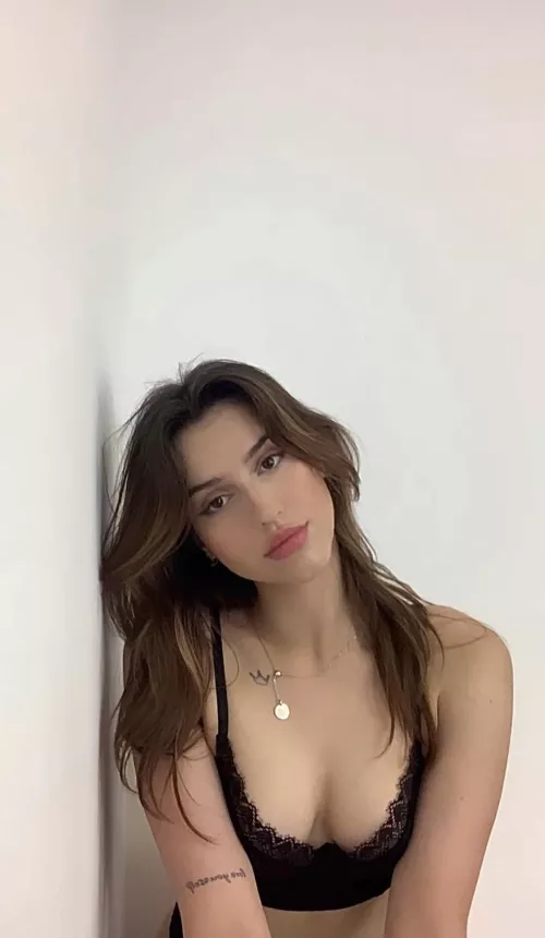 IUTR cutie brownhair