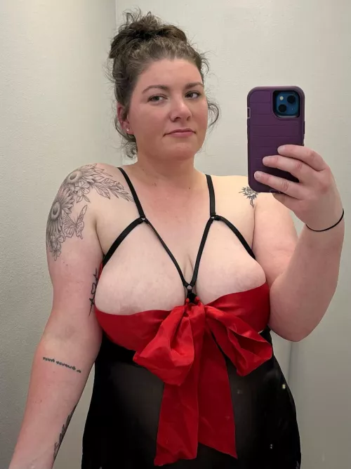 Milf Monday @roxanne86_love