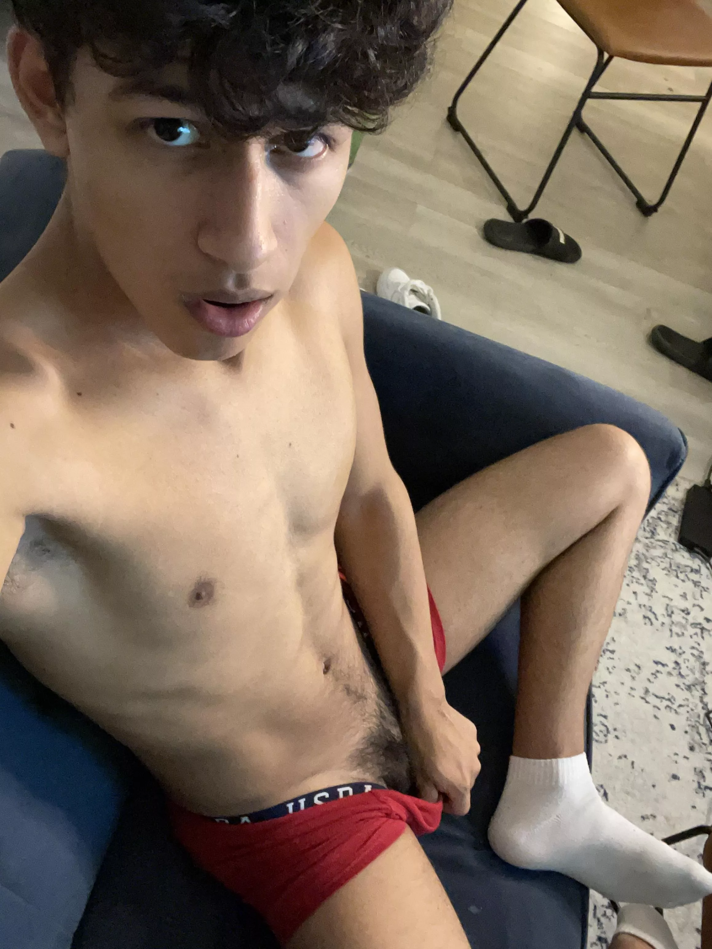 recently legal, can I fill you phone with my nudes?