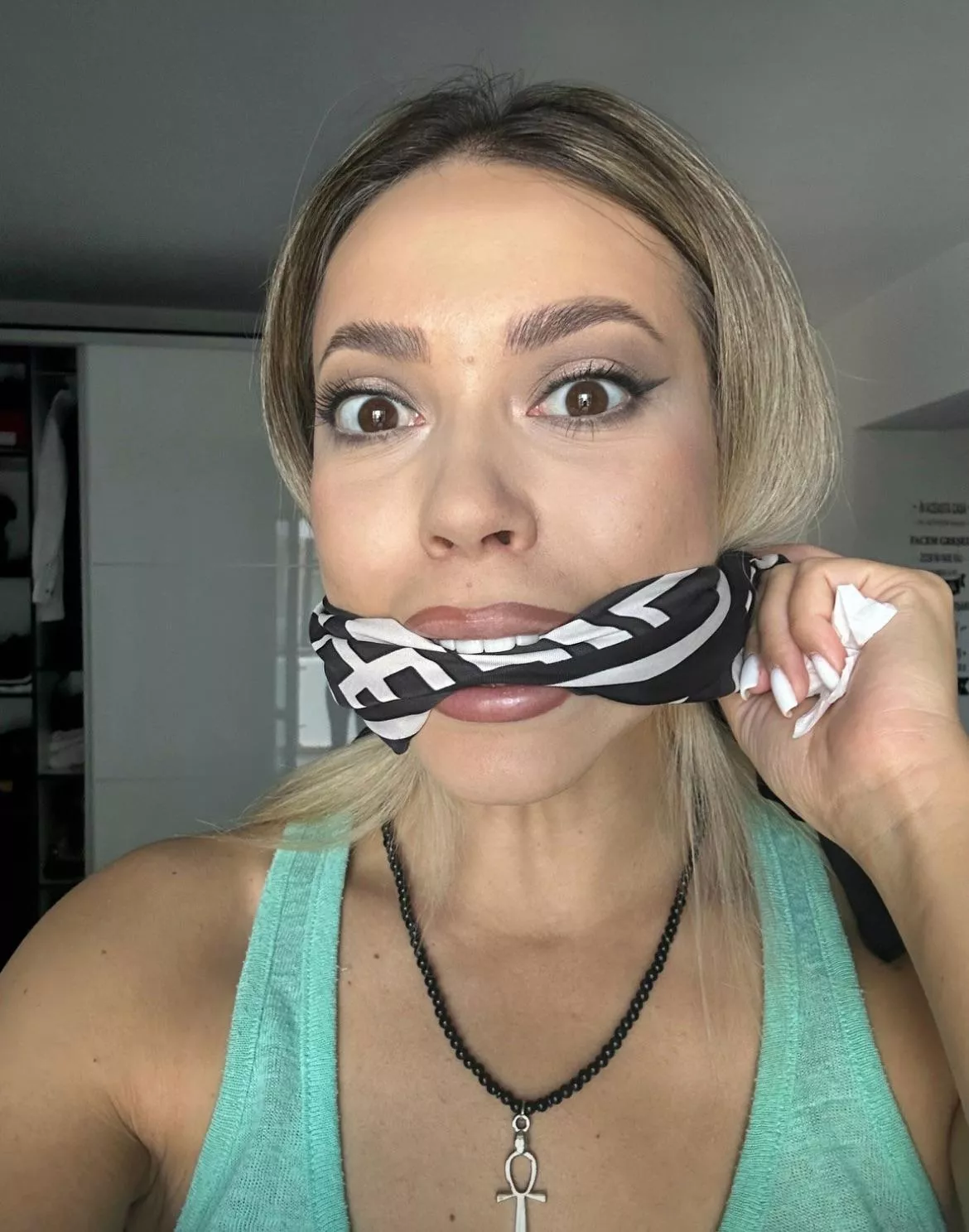 Sexy Lips Cleave Gagged