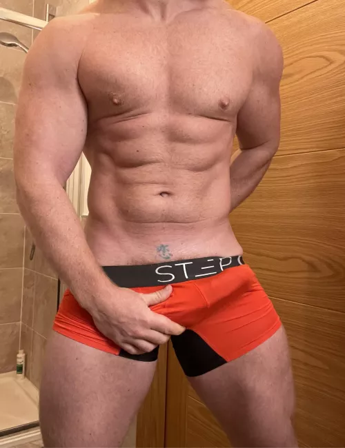 Who’s gonna be on their knees for this Nordic shaft ?